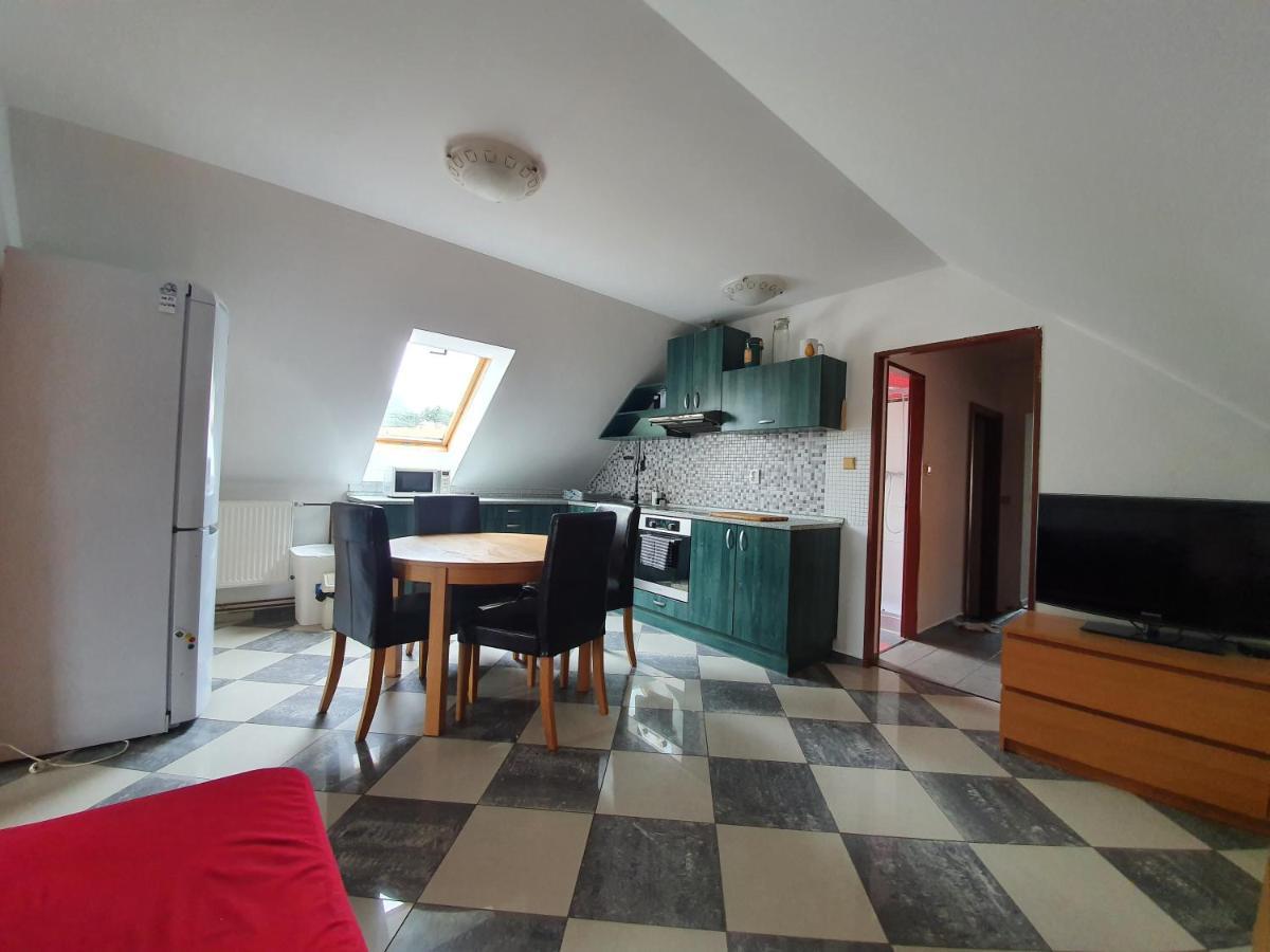 Apartman V Blizkosti Mesta Steti Luaran gambar
